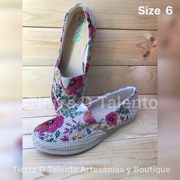 Women Shoes Artesanal Design Made in México - Picture 1 of 1
